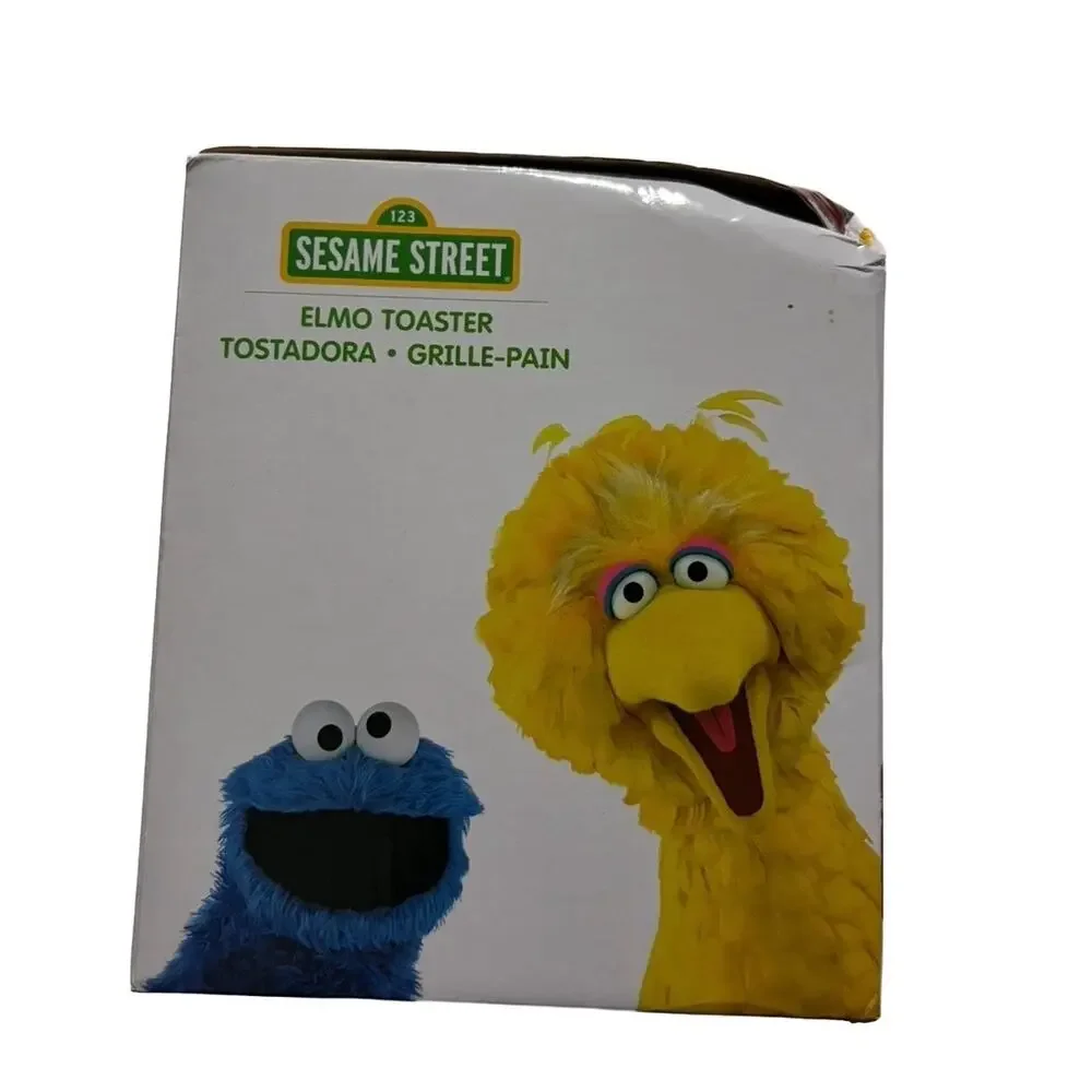 Sesame Street Elmo 2 Slice Toaster Toasts Elmo Face NEW (Outer Box Damage) Red